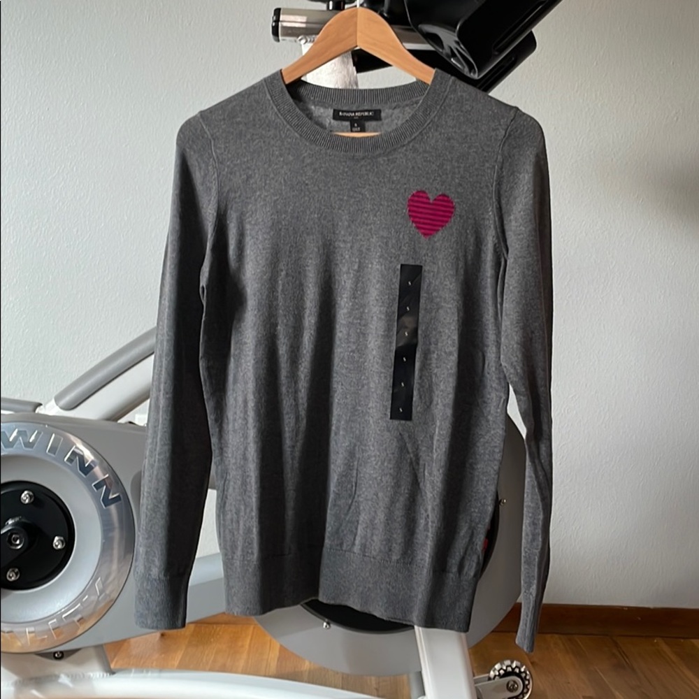 NWT Banana Republic heart sweater